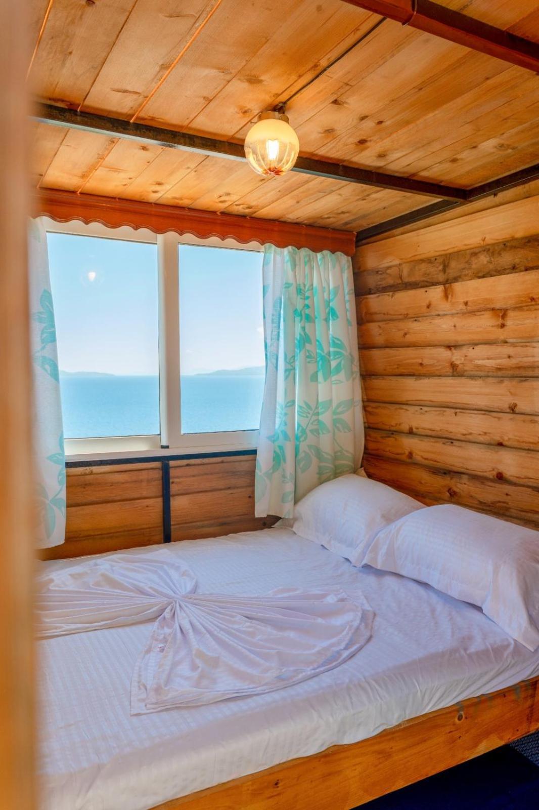 Vila Fjona Sarandë エクステリア 写真