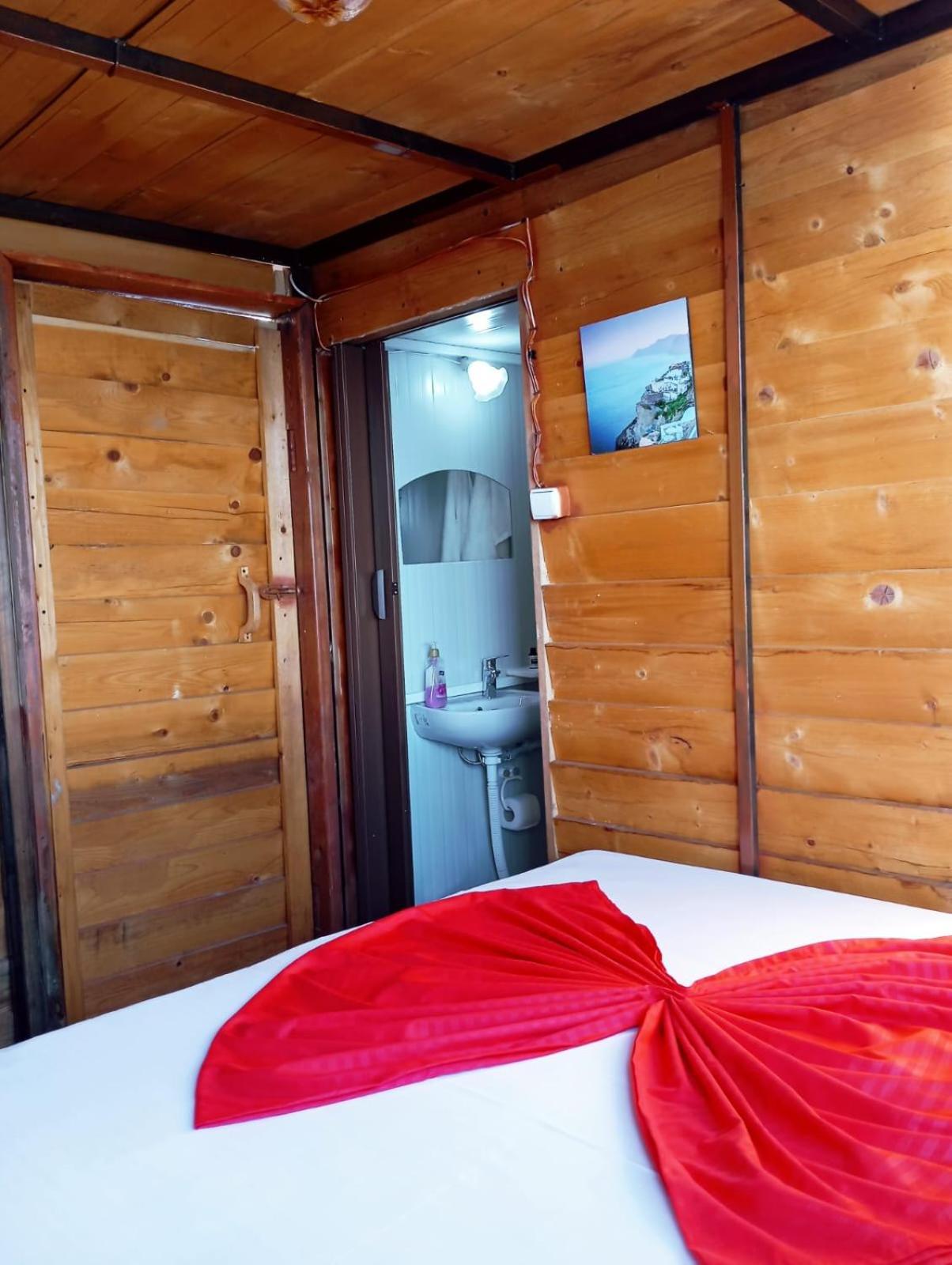 Vila Fjona Sarandë エクステリア 写真